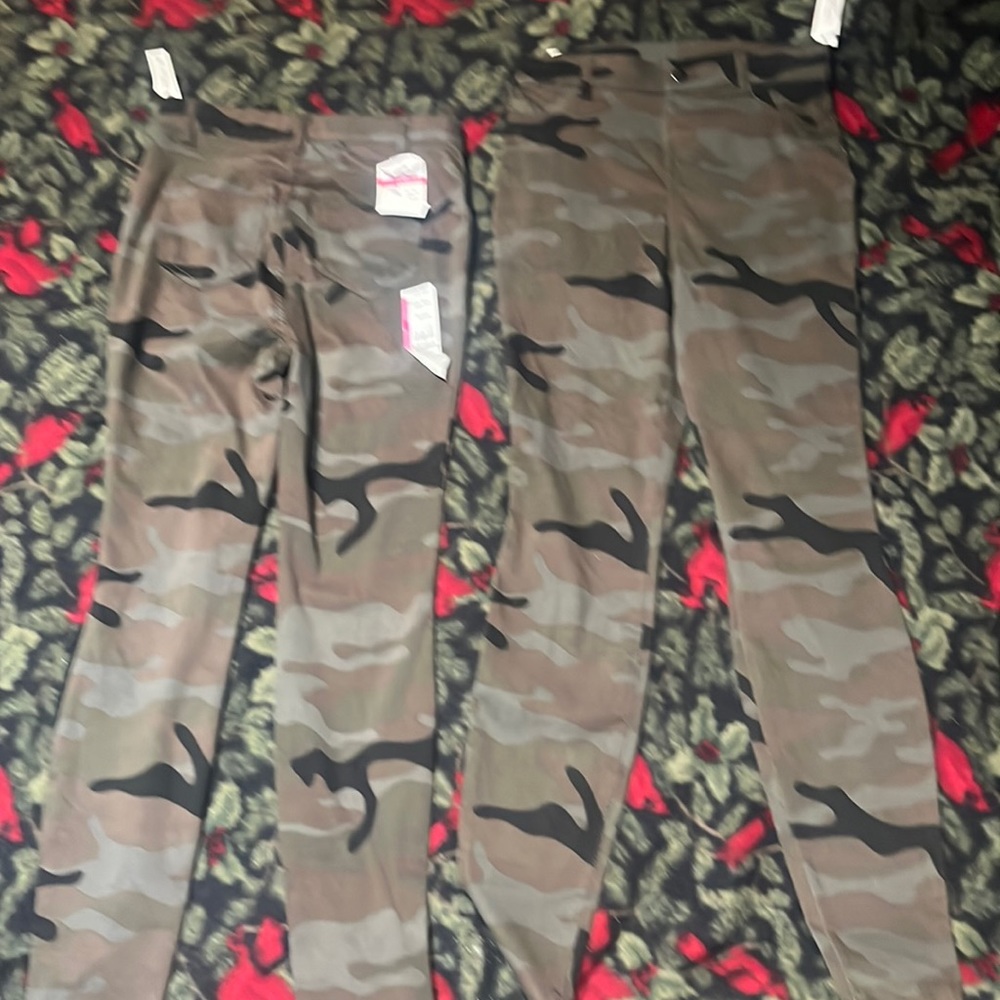 Hi rise stretch fitted camo pants